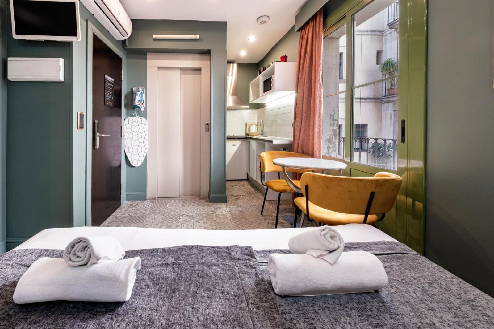 Ainb Born-Dames Apartments Barcelona Ngoại thất bức ảnh