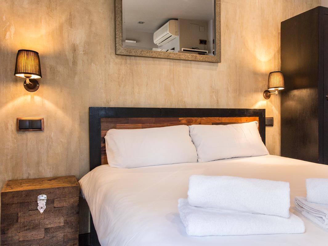 Ainb Born-Dames Apartments Barcelona Ngoại thất bức ảnh