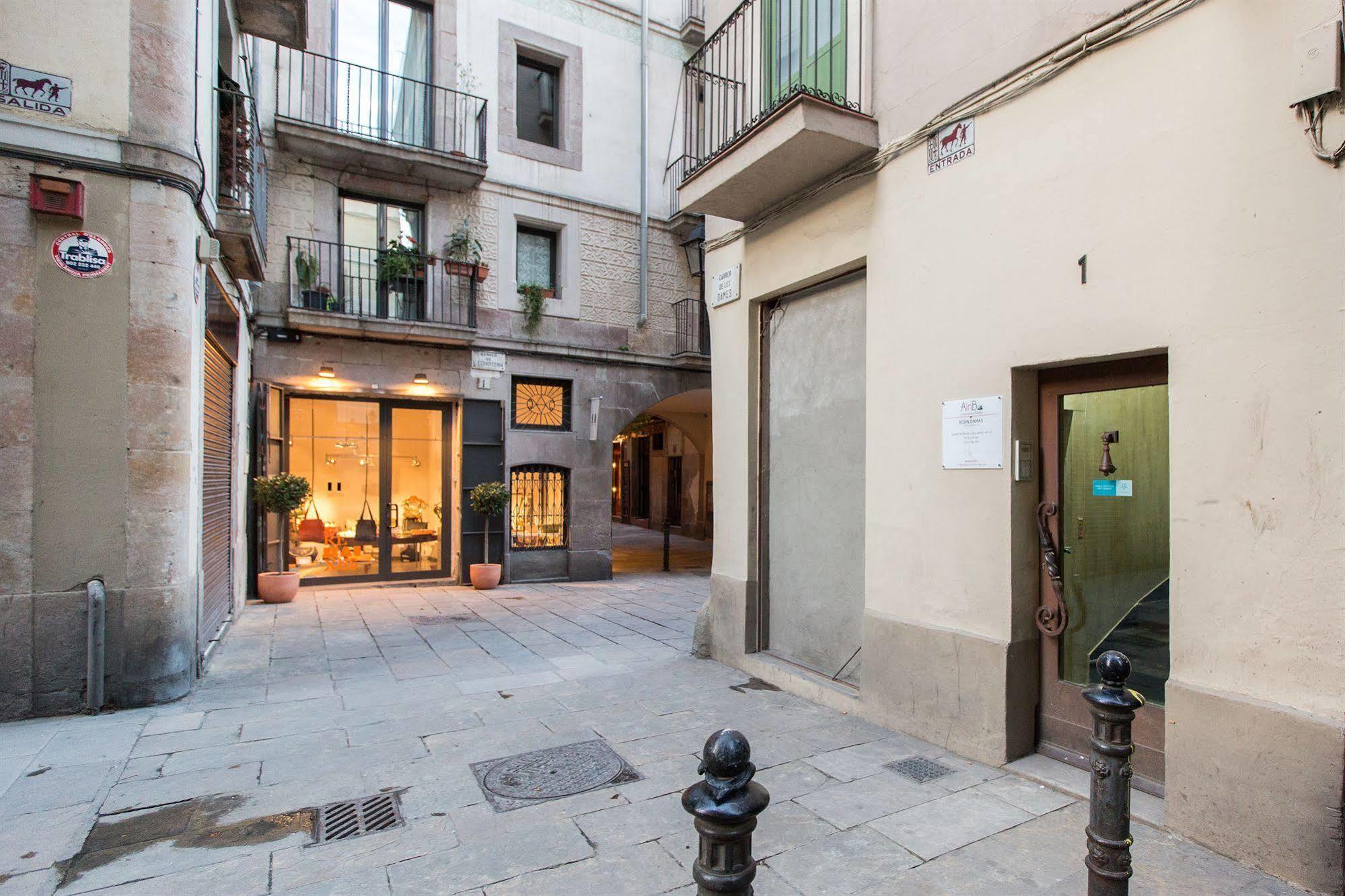 Ainb Born-Dames Apartments Barcelona Ngoại thất bức ảnh