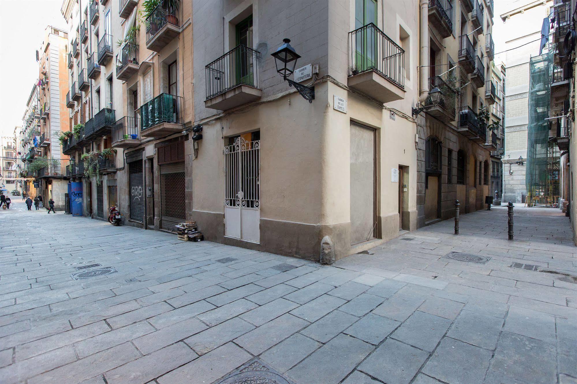Ainb Born-Dames Apartments Barcelona Ngoại thất bức ảnh