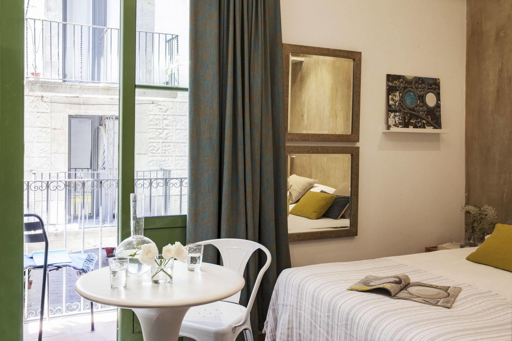 Ainb Born-Dames Apartments Barcelona Ngoại thất bức ảnh