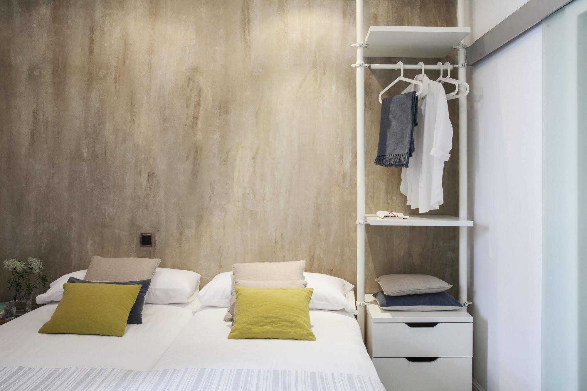 Ainb Born-Dames Apartments Barcelona Ngoại thất bức ảnh